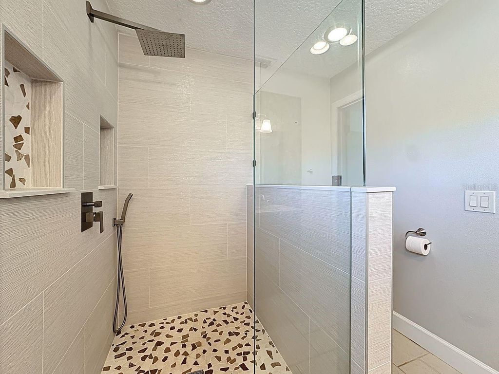 Image 29 of property listing at 8019 N MADEIRA COURT, Orlando, FL 32836