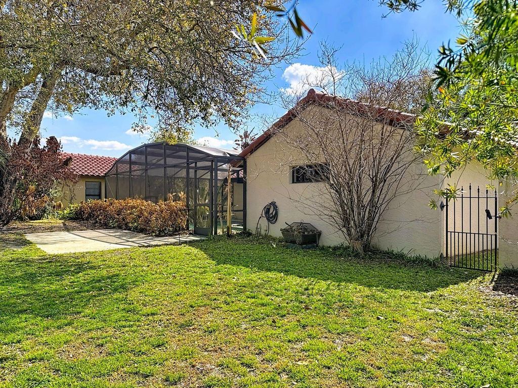 Image 40 of property listing at 8019 N MADEIRA COURT, Orlando, FL 32836