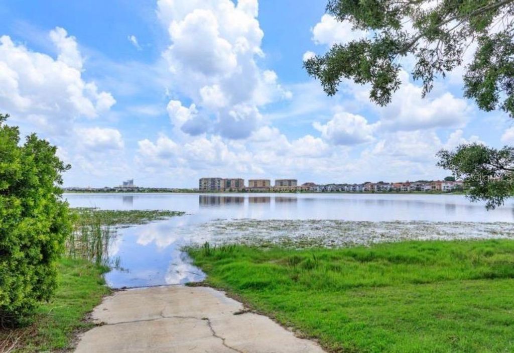 Image 48 of property listing at 8019 N MADEIRA COURT, Orlando, FL 32836