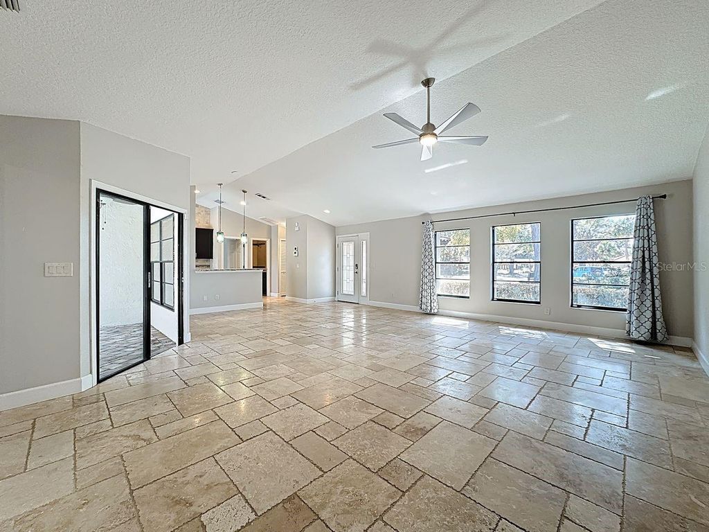 Image 9 of property listing at 8019 N MADEIRA COURT, Orlando, FL 32836