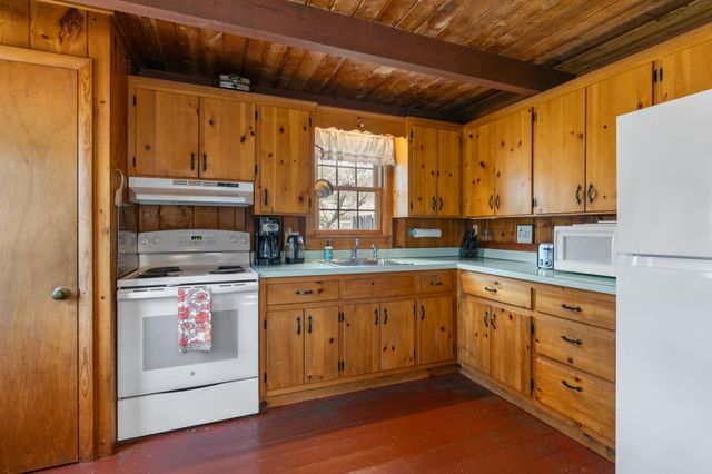 90 Rolling Lane, Eastham, MA 02642