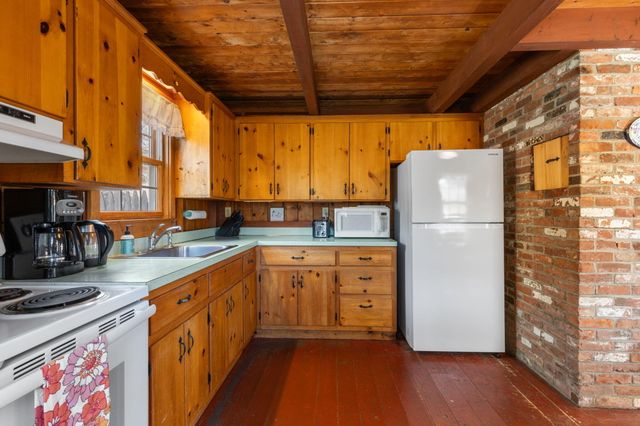 90 Rolling Lane, Eastham, MA 02642