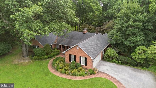 3 S LAKE WAY, Reisterstown, MD 21136