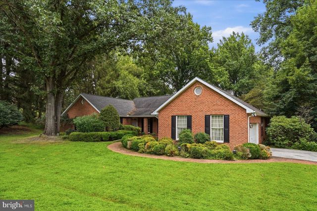 3 S LAKE WAY, Reisterstown, MD 21136