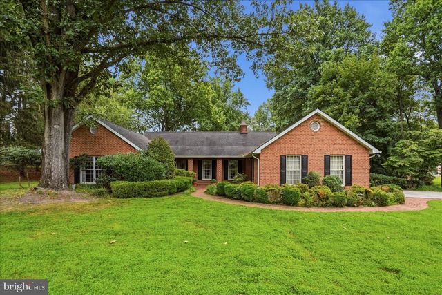 3 S LAKE WAY, Reisterstown, MD 21136