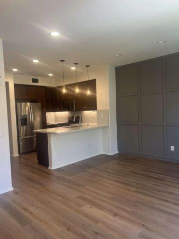5055 Manzano ST, Camarillo, CA 93012