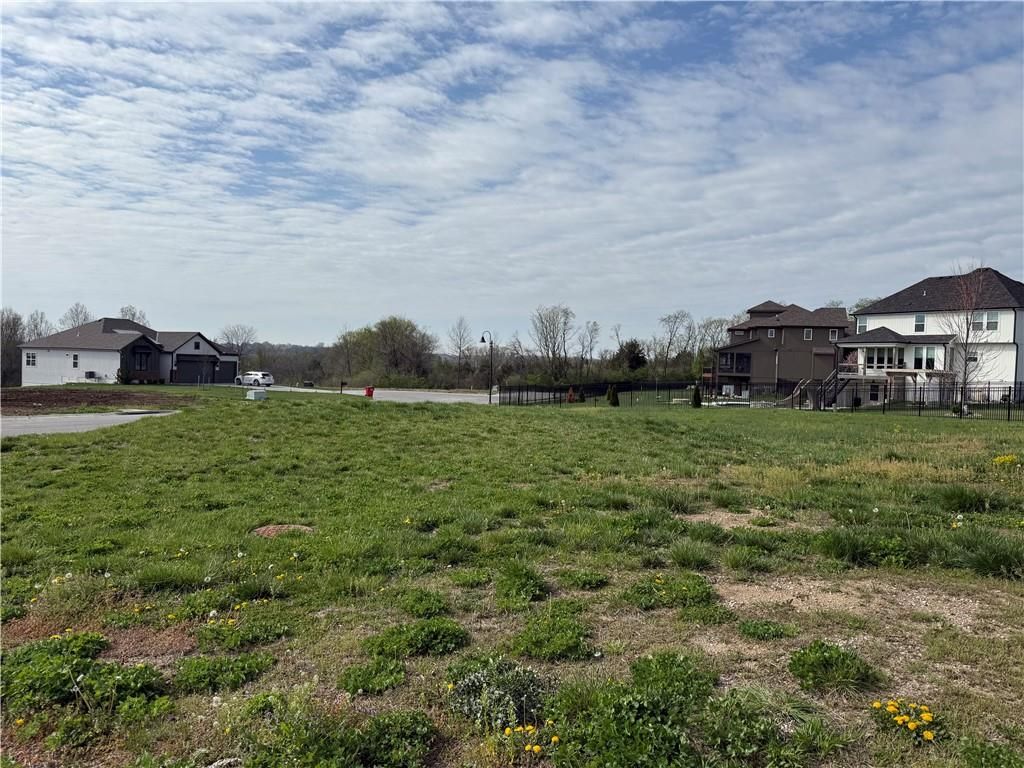 2512 NE Wheatley Drive, Blue Springs, MO 64029