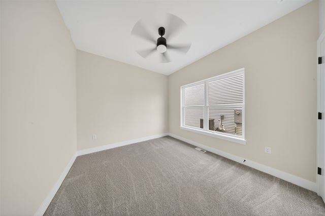 1275 Eisenhower Boulevard, North Liberty, IA 52317