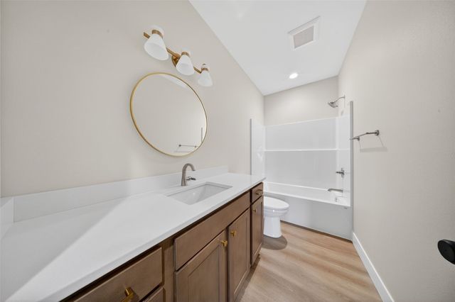 1275 Eisenhower Boulevard, North Liberty, IA 52317