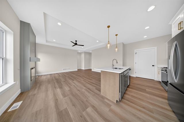 1275 Eisenhower Boulevard, North Liberty, IA 52317