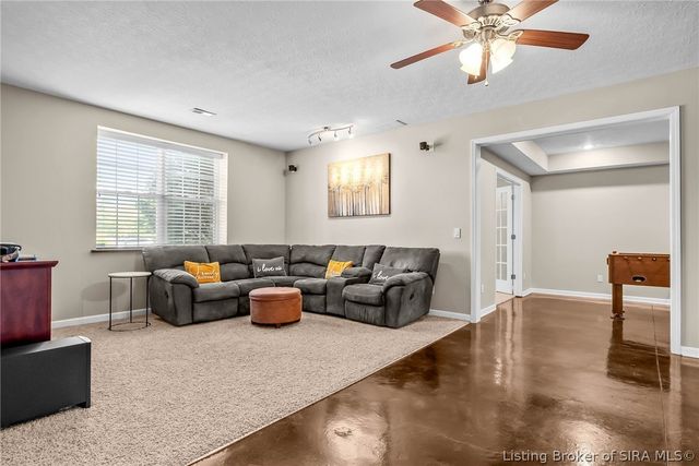 714 Willow Oak Drive, Georgetown, IN 47122