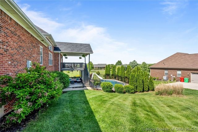 714 Willow Oak Drive, Georgetown, IN 47122