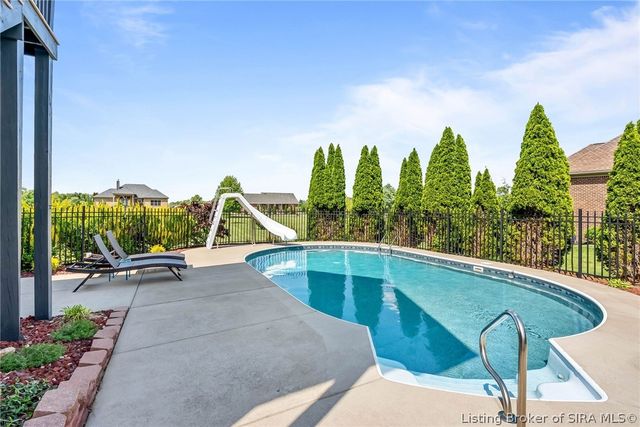 714 Willow Oak Drive, Georgetown, IN 47122