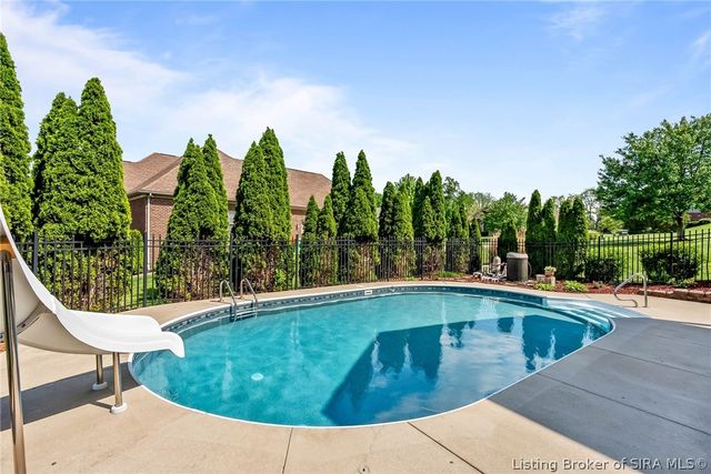 714 Willow Oak Drive, Georgetown, IN 47122