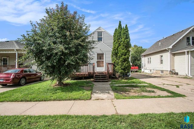 1704 W 10th St, Sioux Falls, SD 57104