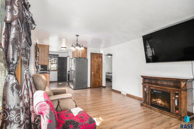 1704 W 10th St, Sioux Falls, SD 57104