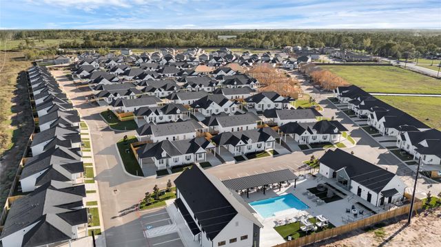 38634 Spur 149 Rd 67B, Magnolia, TX 77354