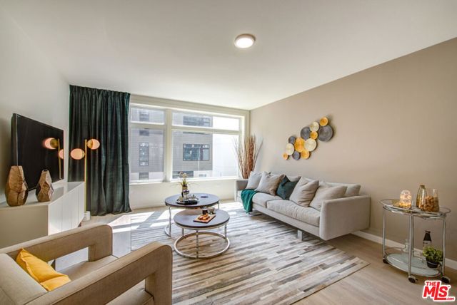 515 W Broadway 223, Glendale, CA 91204