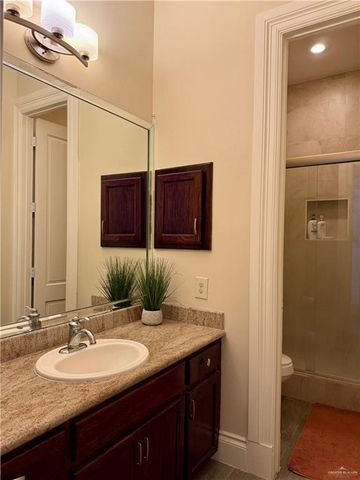 1309 W Gran Via Street, Pharr, TX 78577