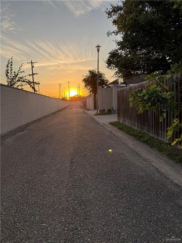 1309 W Gran Via Street, Pharr, TX 78577