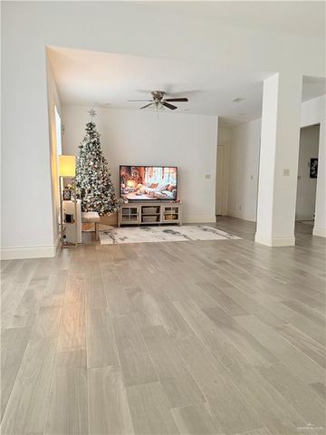 1309 W Gran Via Street, Pharr, TX 78577