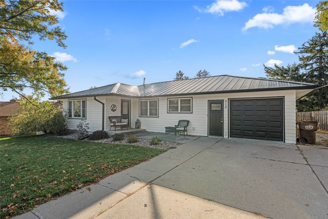 512 Maxwell Street, Maxwell, IA 50161