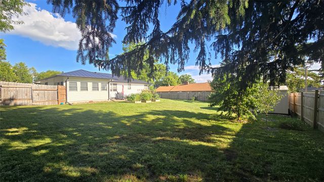 512 Maxwell Street, Maxwell, IA 50161