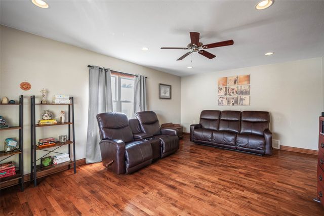 512 Maxwell Street, Maxwell, IA 50161