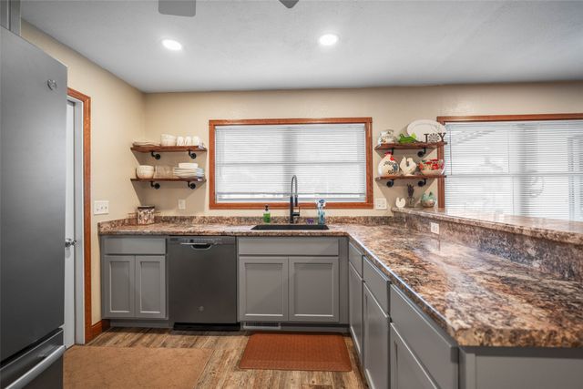 512 Maxwell Street, Maxwell, IA 50161