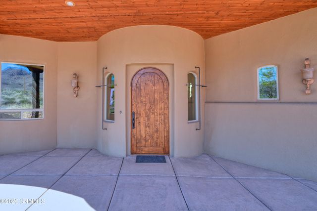 5098 Ventana View Road, Las Cruces, NM 88011