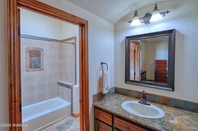 5098 Ventana View Road, Las Cruces, NM 88011