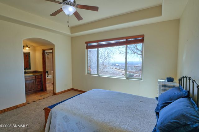 5098 Ventana View Road, Las Cruces, NM 88011