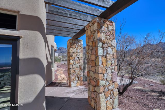 5098 Ventana View Road, Las Cruces, NM 88011