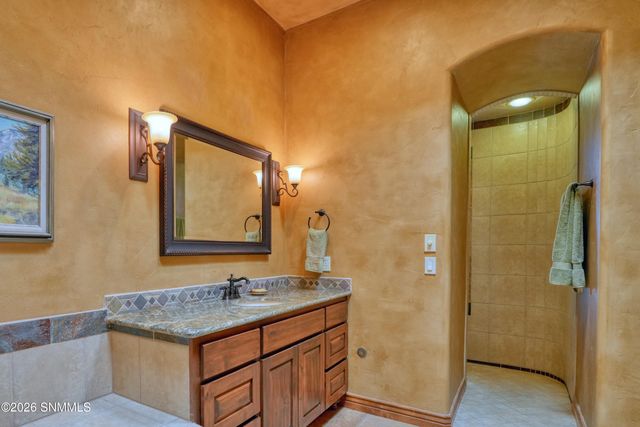 5098 Ventana View Road, Las Cruces, NM 88011