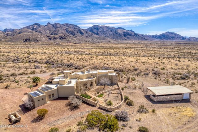 5098 Ventana View Road, Las Cruces, NM 88011