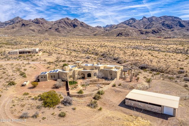 5098 Ventana View Road, Las Cruces, NM 88011