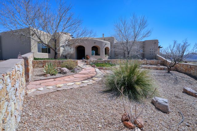5098 Ventana View Road, Las Cruces, NM 88011