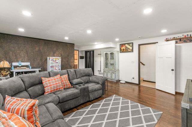 304 Tailfeather Drive NW, Bondurant, IA 50035