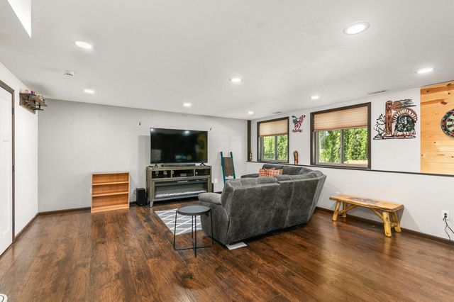 304 Tailfeather Drive NW, Bondurant, IA 50035
