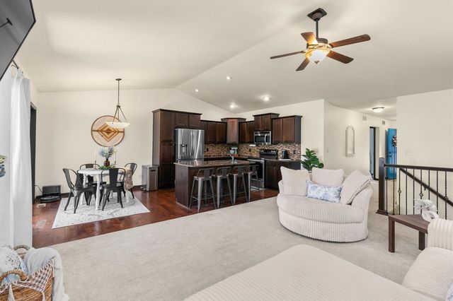 304 Tailfeather Drive NW, Bondurant, IA 50035