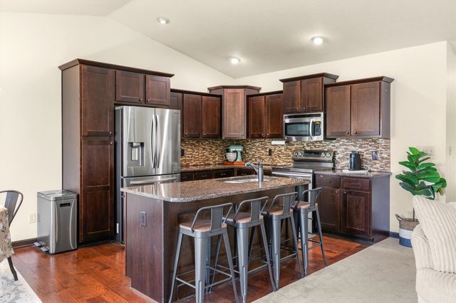 304 Tailfeather Drive NW, Bondurant, IA 50035