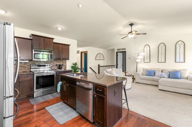 304 Tailfeather Drive NW, Bondurant, IA 50035