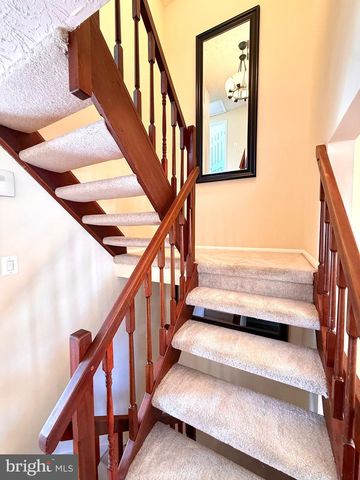 5579 GLASGOW WOODS CT, Fairfax, VA 22032