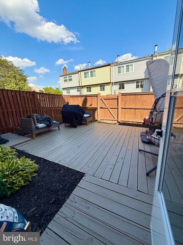5579 GLASGOW WOODS CT, Fairfax, VA 22032