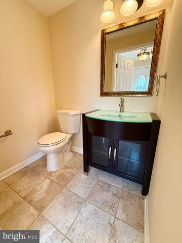 5579 GLASGOW WOODS CT, Fairfax, VA 22032