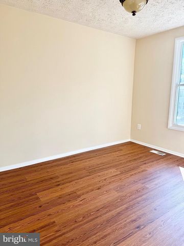 5579 GLASGOW WOODS CT, Fairfax, VA 22032