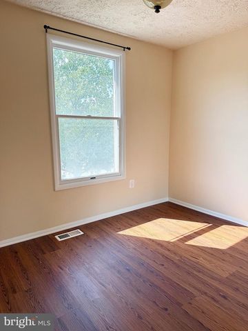 5579 GLASGOW WOODS CT, Fairfax, VA 22032