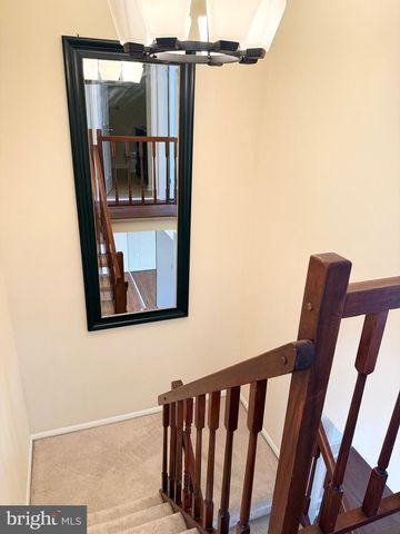 5579 GLASGOW WOODS CT, Fairfax, VA 22032