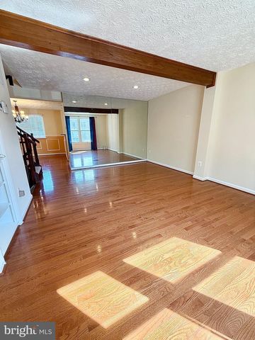 5579 GLASGOW WOODS CT, Fairfax, VA 22032