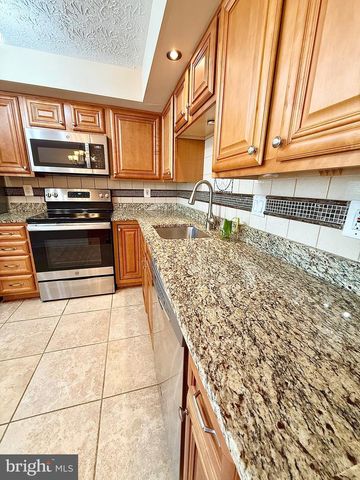 5579 GLASGOW WOODS CT, Fairfax, VA 22032